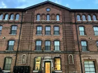 A Noteworthy Stay in The 1865 Building Hotel a 