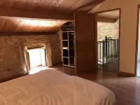 A lovely cottage where guests are in a quiet place completely private.