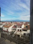 Lovely new apartment 10 minutes walk from the beach!