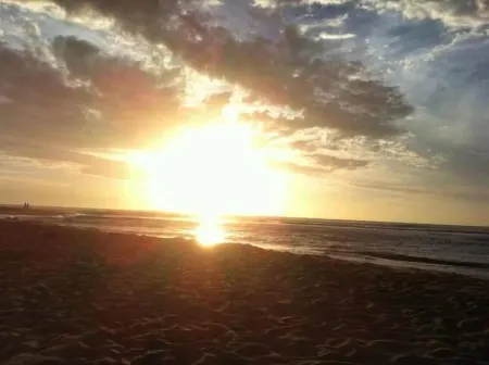 Avalon Bay Beach House Отели в г. Мандурах