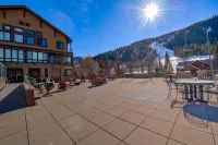 The ultimate ski studio at Keystone!  Upgraded with a premium king size bed.