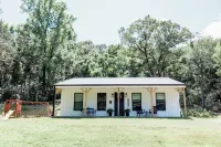 Glam, Cozy Chateau by Horsehead Lake Wedding Venue, Atv & Hiking, University