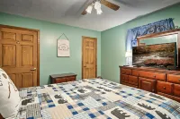 Charming Cozy Cabin by the Smoky Mtns. Game Room, Fireplace, Sunroom, Fire Pit Hotels near Smoky Mountain Ziplines