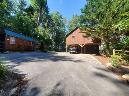 Feels Like Home "Lake front" Lake Watauga in the TN Hills