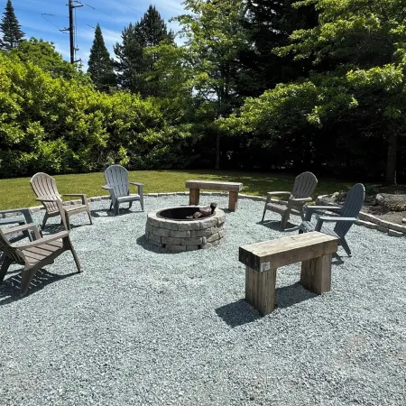 10 ppl/full house/relax/private yard/wifi/games/kid space/fire pit/uniq art