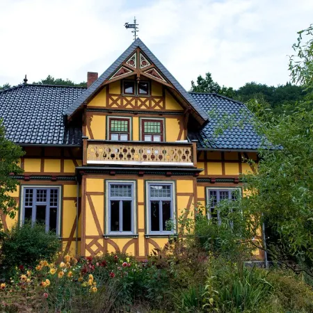 Landhaus Kunterbunt at the forest and river with chicken and sheep in the Thuringian Forest