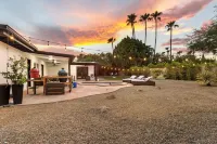 Spacious 4-bedroom house in N. Scottsdale with private yard Hotels near HomeGoods