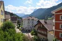 Exclusive mountain lodge style apartment - 90 m² - Free WIFI Hotels in Ortisei
