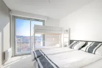 Superb apartment with a terrace facing the bay of St Jean