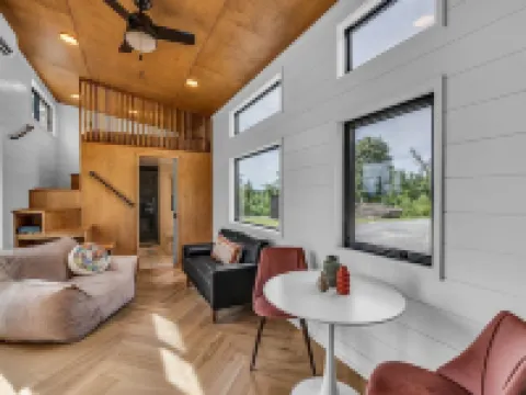 New Modern & Private Tiny Home on 21 acres Hotels in Ooltewah