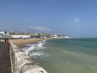 On the Beach! Gorgeous designer apartment with stunning sea views