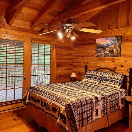Riverfront Log Cabin with Hot Tub-Tubing on the River, Pet Friendly.