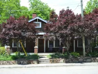 The Cabin on Main. Fully furnished home on Main St in downtown Jasper. Hotels in Jasper