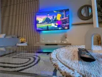 Hidden Gem in CityPlace for executives - comfortably designed with Pool and Gym