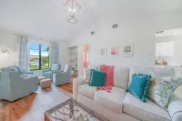 Heated Private Pool, 5 Miles to Beach. Colorful, bright family-sized home.