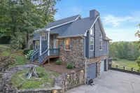 4Br Lakefront Getaway,Hot Tub,Dock