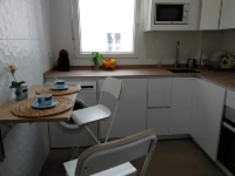 Weeping Cedar. Comfort. Downtown.