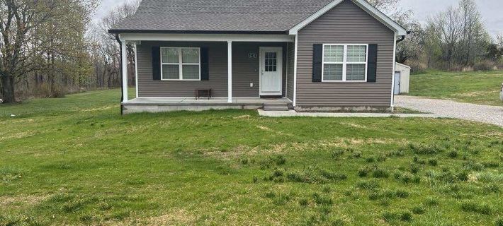 2 BR Beautiful new home near Mammoth Cave. Hotels in Barren County