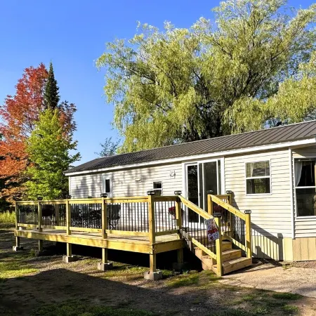 Cozy Park Model minutes from many of UPs popular attractions & UTV/ATV Snow Trls