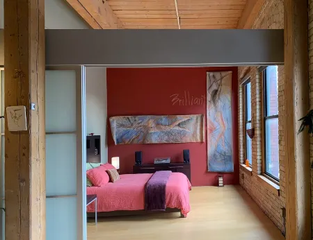 Stunning Historic 2 Bedroom Loft in North Loop - Exposed Brick 14 Foot Ceilings