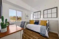 North Austin Oasis near Domain  20 min to Downtown