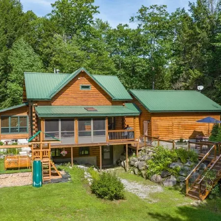Luxury Log Cabin • Paradise in the Lakes Region
