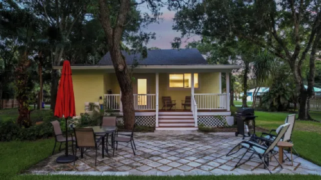 NEW LAKE HOUSE Just remodeled  All newly furnished with comfort in mind.