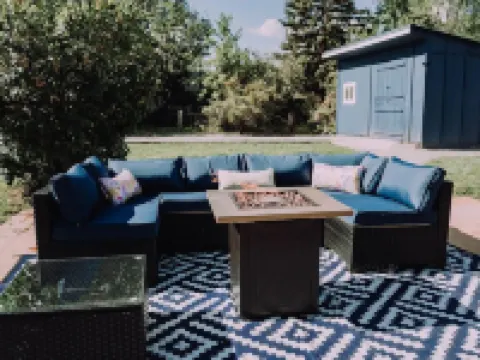 Newly renovated historical house. Walking distance to all of downtown! Hotels in Salmon