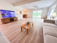 Peaceful Near Campus Home