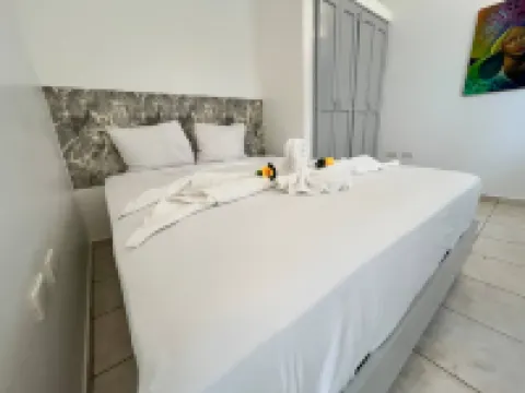 Secure 2-pers apartment close to the beach