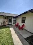 3 miles to Daytona Beach Family size home
