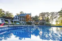 NEW Spectacular Views & Private space on a Scenic Mountain 40ft Salt Water Pool - 5-stjärniga