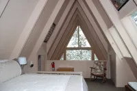 Serene Solitude mountain cabin in Allenspark