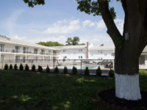 Lake George Residence LLC Hotels in Moreau