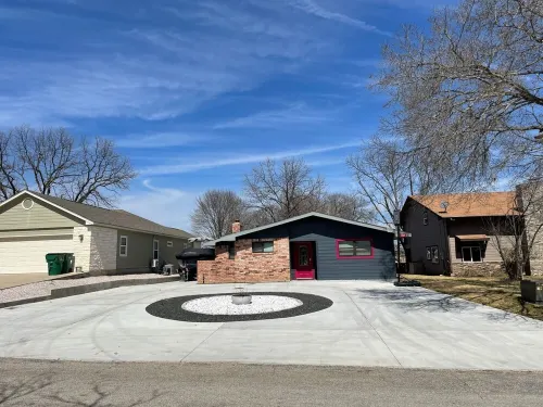 Lake Memories - NEW SLIDE! Fully Shaded Backyard.  Fully Renovated Open Modern