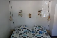 Charming, spacious studio in a quiet location Các khách sạn gần Aix En Provence Train Station