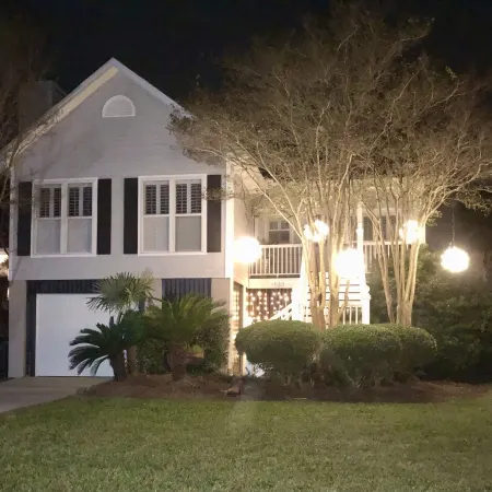 5 KING BEDS! OLD VILLAGE LOCATION!!!Close to Beaches, Shem Creek and Charleston
