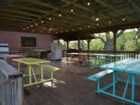 Frio River House + Bunkhouse, Private Volleyball Pool, Pavilion, Riverfront! Hotels in Real County