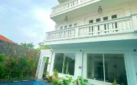Fullhouse Hội An Các khách sạn ở Tân An