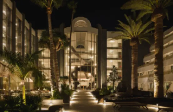 Plus Fariones Suite Hotel