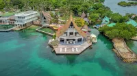 Isla Matamba Hotels near Mirador Plancton Luminescence