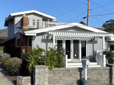 Cayucos Beach Getaway Отели в г. Каюкос