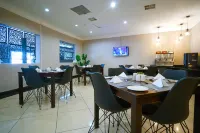 Inani Hotel Gallagher