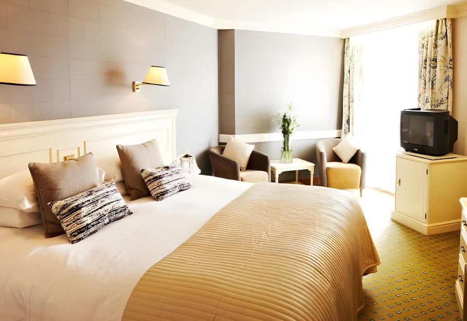 Royal Bath HotelOver view