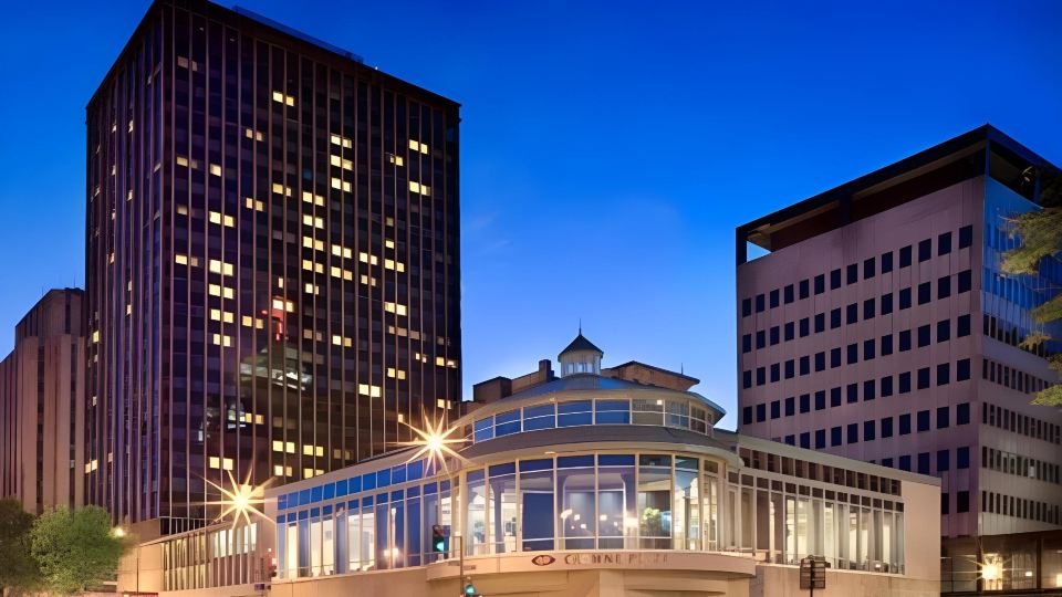 InterContinental Hotels SAINT PAUL RIVERFRONT by IHG