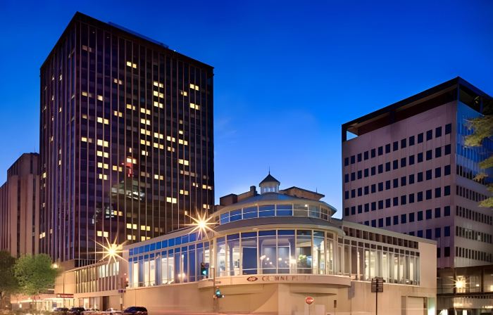 InterContinental Hotels SAINT PAUL RIVERFRONT by IHG