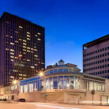InterContinental Hotels SAINT PAUL RIVERFRONT by IHG Hotels near Science Museum of Minnesota
