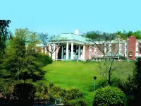 ジョン カーバー イン & スパ メイフラワー号（プリマス）周辺のホテル