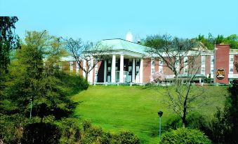 John Carver Inn & Spa