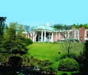 John Carver Inn & Spa Hotels near Brewster Gardens